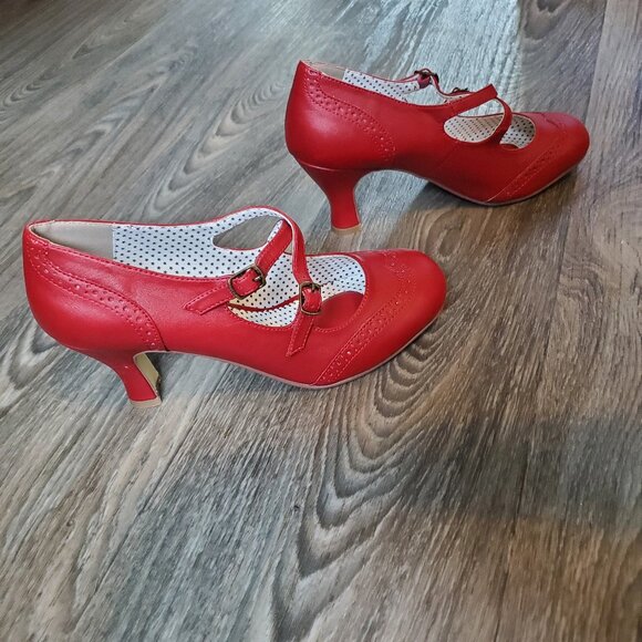 Valentine's Day Red Cross-Strap Heels (FLAPPER-35) from Pinup Couture by Pleaser - Picture 2 of 14